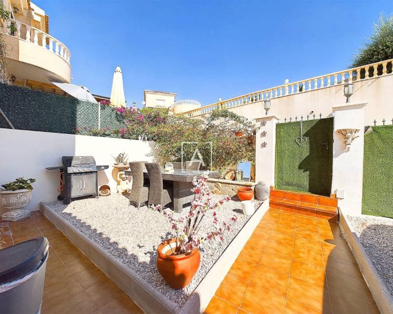 3 slaapkamer Villa te koop in Pinar de Campoverde met zwembad - € 249.995 (Ref: 8515057)