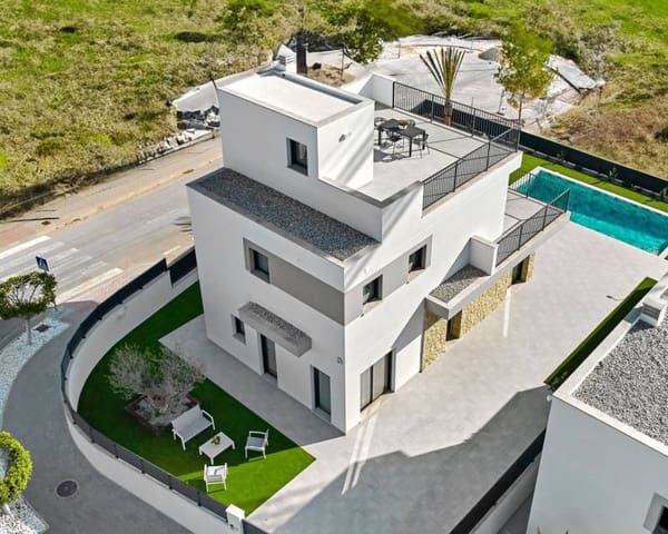 3 slaapkamer Villa te koop in San Miguel de Salinas met zwembad - € 574.000 (Ref: 8568658)
