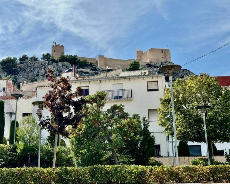 8 soveværelse Finca/Landehus til salg i Castalla med swimmingpool - € 655.000 (Ref: 8572960)