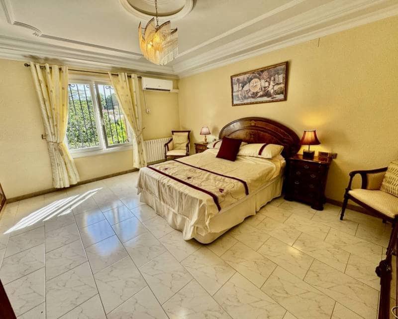 8 soveværelse Finca/Landehus til salg i Castalla med swimmingpool - € 655.000 (Ref: 8572960)