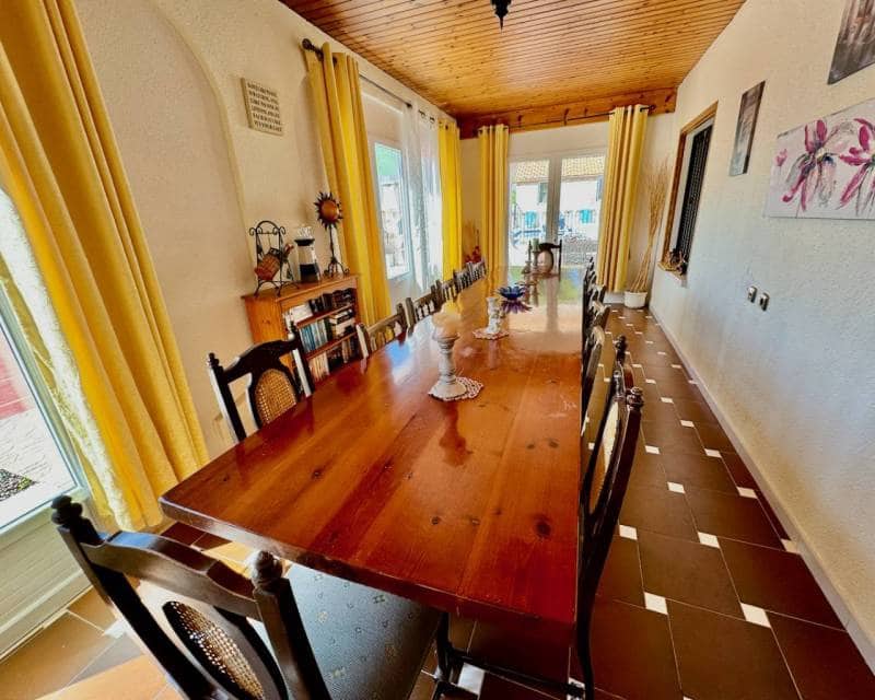 8 soveværelse Finca/Landehus til salg i Castalla med swimmingpool - € 655.000 (Ref: 8572960)