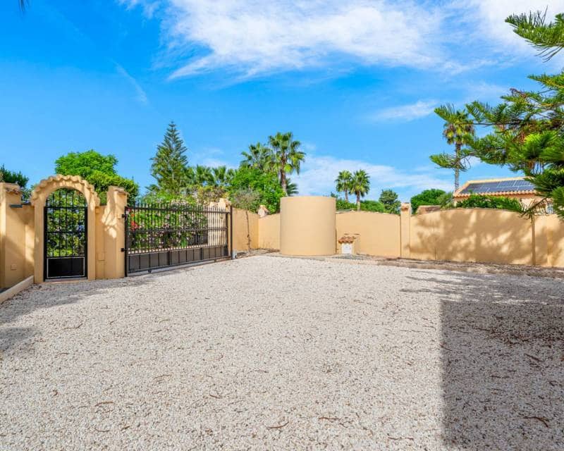 2 soverom Finca/Herregård til salgs i Rafal med svømmebasseng - € 395 000 (Ref: 8646265)