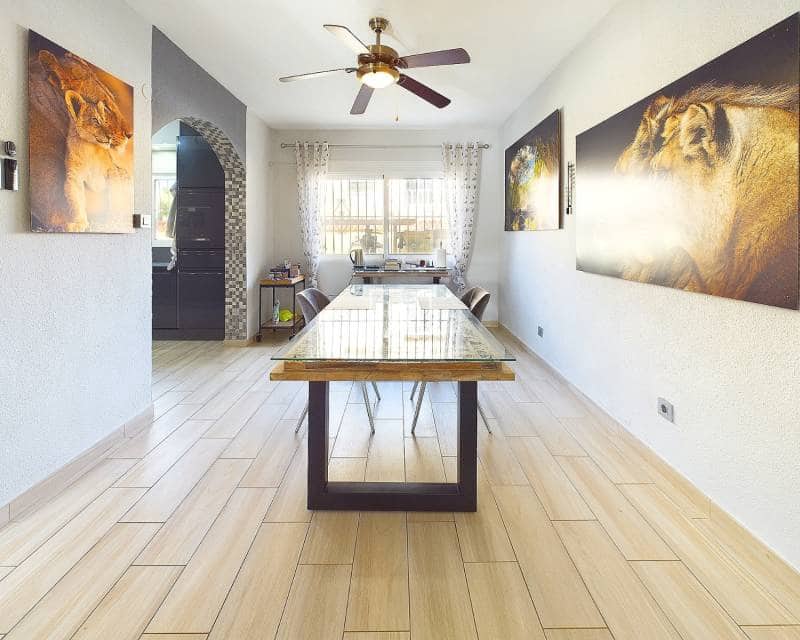 4 quarto Moradia para venda em Pinar de Campoverde com piscina - 440 000 € (Ref: 8732148)