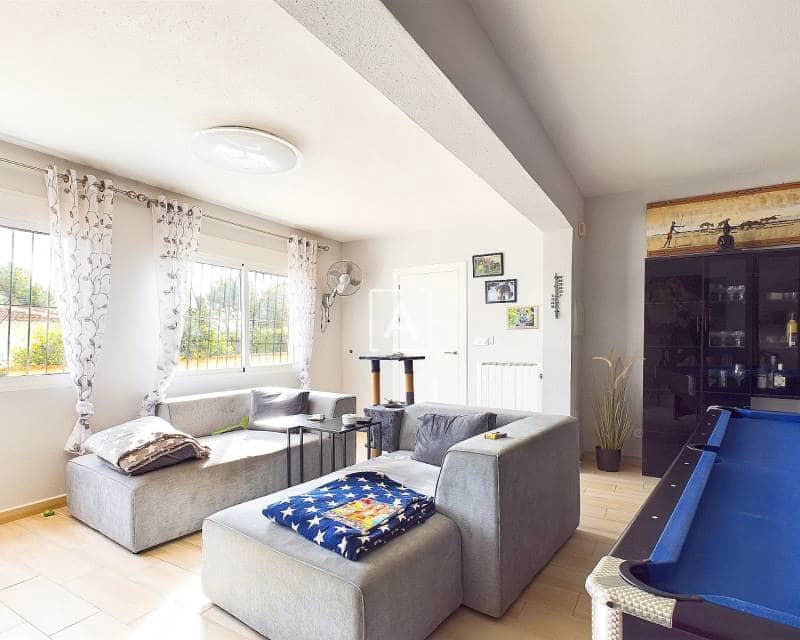 4 quarto Moradia para venda em Pinar de Campoverde com piscina - 440 000 € (Ref: 8732148)