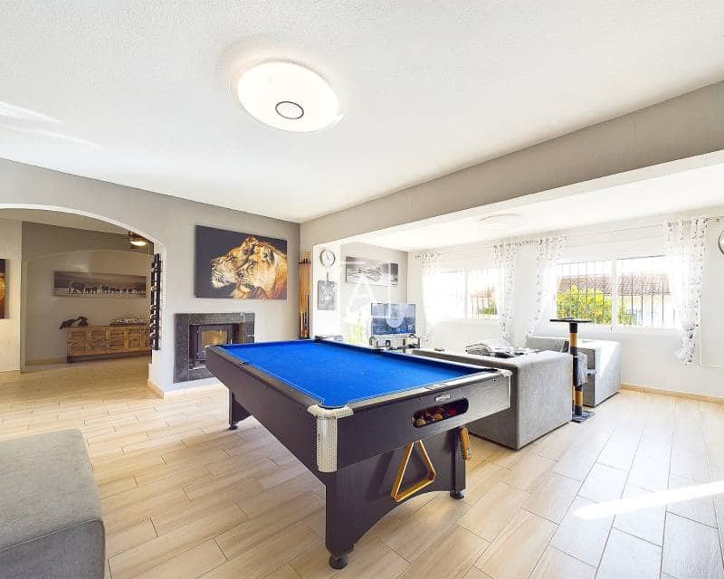 4 quarto Moradia para venda em Pinar de Campoverde com piscina - 440 000 € (Ref: 8732148)