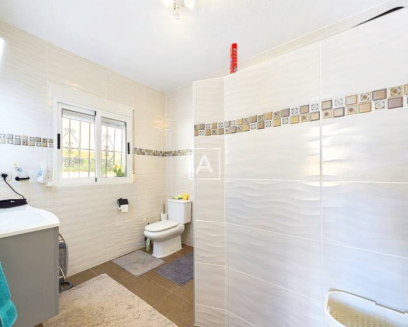 4 quarto Moradia para venda em Pinar de Campoverde com piscina - 440 000 € (Ref: 8732148)