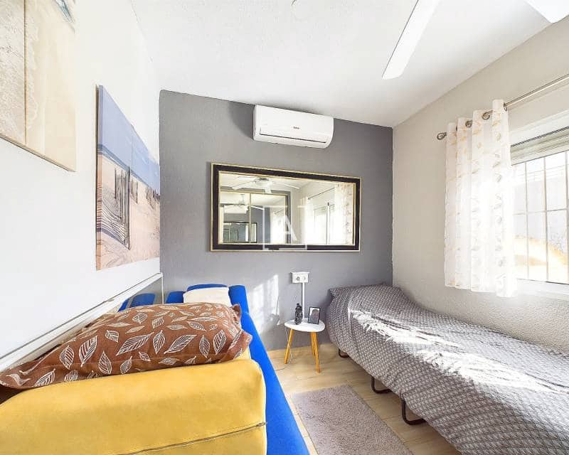 4 quarto Moradia para venda em Pinar de Campoverde com piscina - 440 000 € (Ref: 8732148)