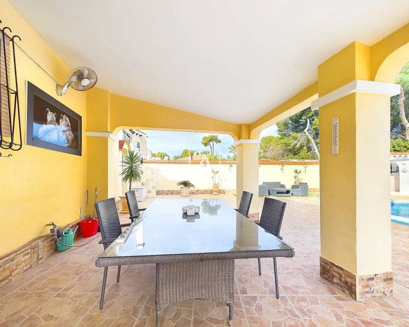 4 quarto Moradia para venda em Pinar de Campoverde com piscina - 440 000 € (Ref: 8732148)