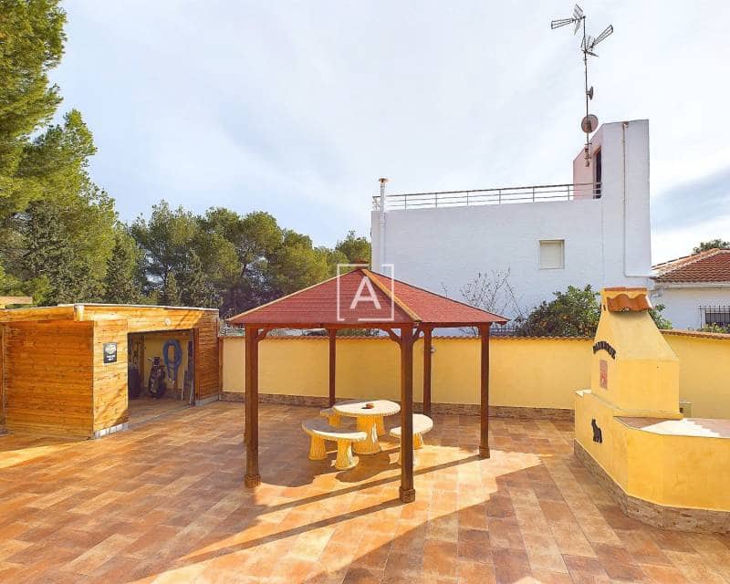 4 quarto Moradia para venda em Pinar de Campoverde com piscina - 440 000 € (Ref: 8732148)