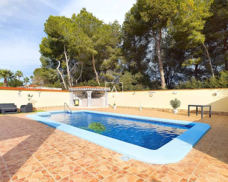 4 quarto Moradia para venda em Pinar de Campoverde com piscina - 440 000 € (Ref: 8732148)
