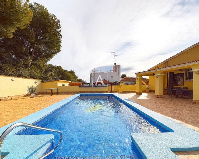 4 quarto Moradia para venda em Pinar de Campoverde com piscina - 440 000 € (Ref: 8732148)
