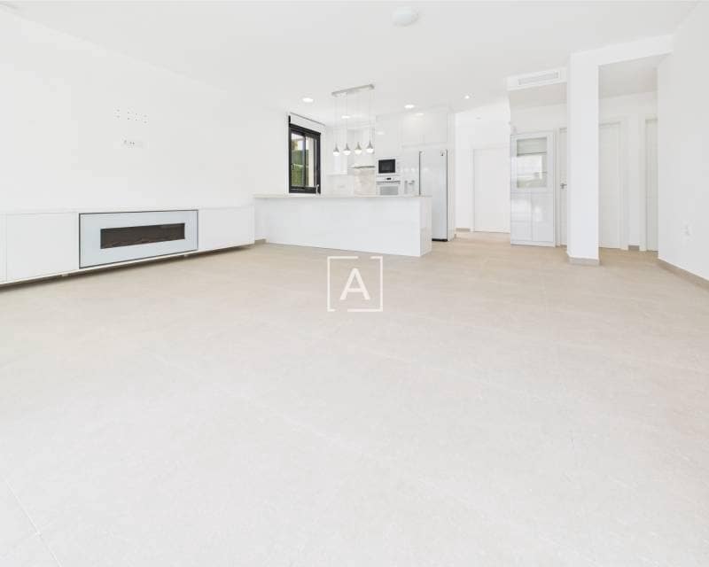 2 quarto Moradia para venda em Pinar de Campoverde com piscina - 385 000 € (Ref: 8987780)