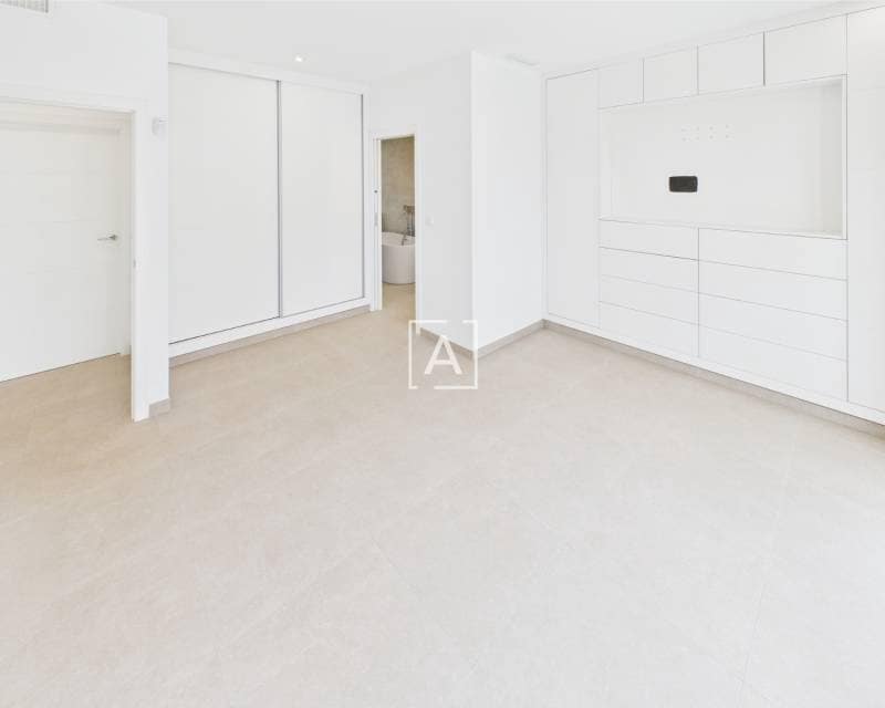 2 quarto Moradia para venda em Pinar de Campoverde com piscina - 385 000 € (Ref: 8987780)