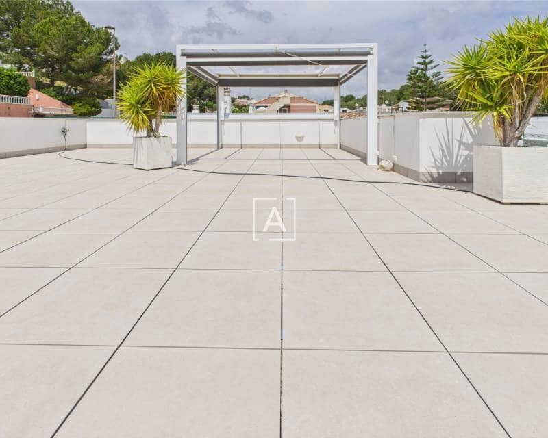 2 quarto Moradia para venda em Pinar de Campoverde com piscina - 385 000 € (Ref: 8987780)