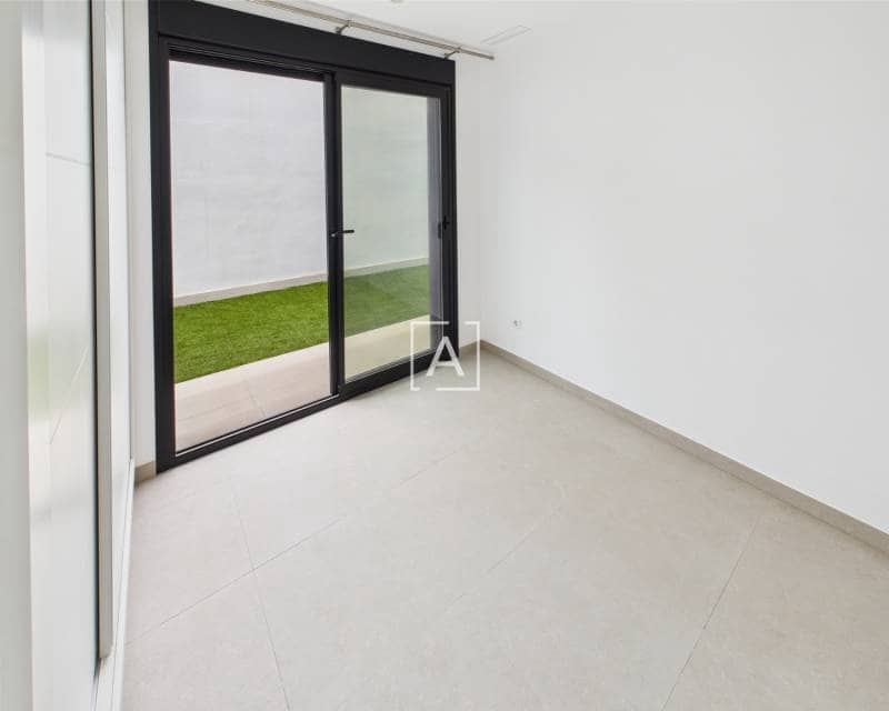 2 quarto Moradia para venda em Pinar de Campoverde com piscina - 385 000 € (Ref: 8987780)