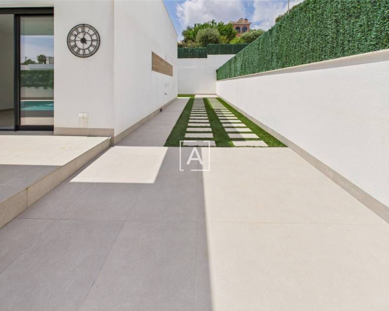 2 quarto Moradia para venda em Pinar de Campoverde com piscina - 385 000 € (Ref: 8987780)