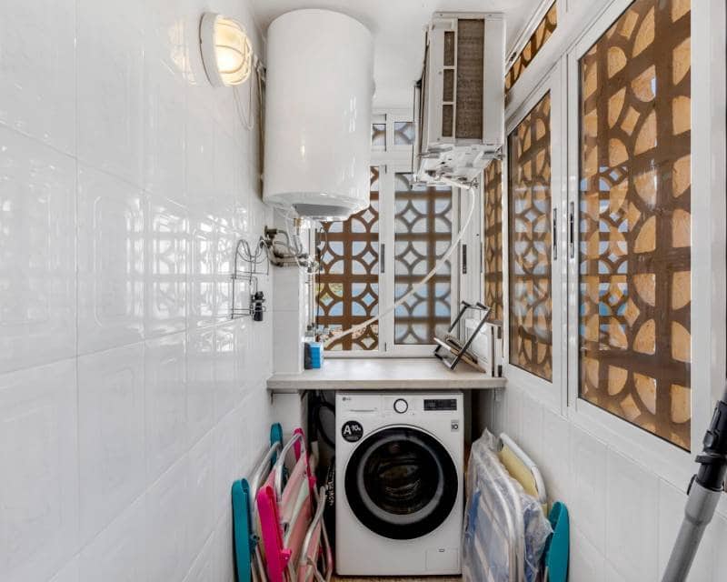 3 Zimmer Apartment zu verkaufen in Torrevieja - 250.000 € (Ref: 9078520)