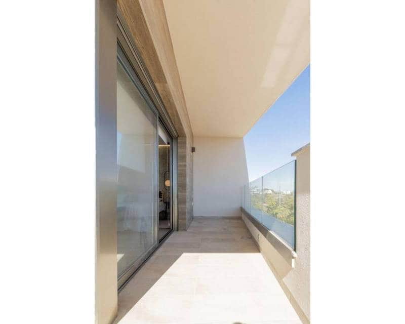 3 soveværelse Villa til salg i Pilar de la Horadada med swimmingpool - € 474.900 (Ref: 9180046)