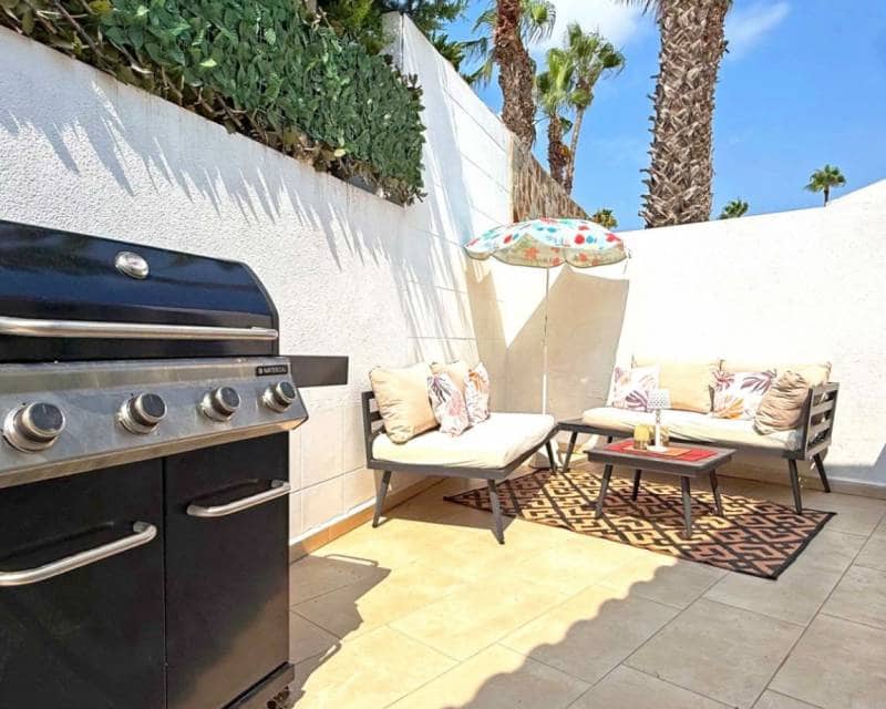 2 soveværelse Villa til salg i Villamartin med swimmingpool - € 449.900 (Ref: 9191437)