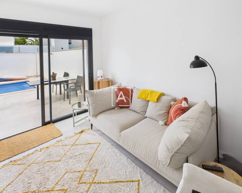 2 slaapkamer Villa te koop in Pilar de la Horadada met zwembad - € 299.995 (Ref: 9243662)