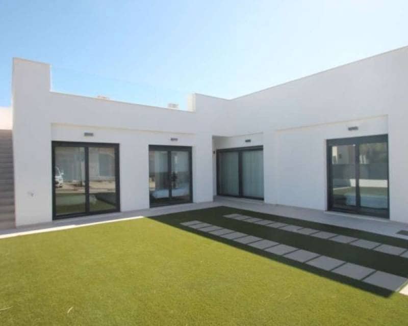 3 soveværelse Villa til salg i Pilar de la Horadada - € 319.000 (Ref: 9296073)