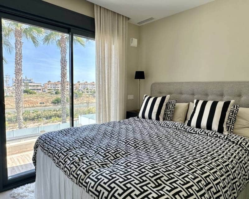 3 Zimmer Villa zu verkaufen in Orihuela Costa mit Pool - 449.950 € (Ref: 9331049)