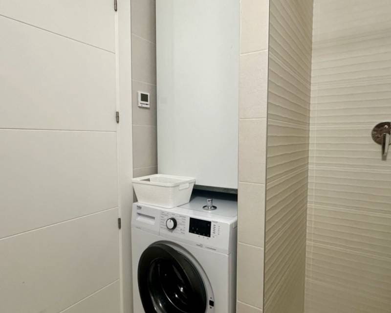 3 Zimmer Apartment zu verkaufen in Villamartin mit Pool - 320.000 € (Ref: 9331053)