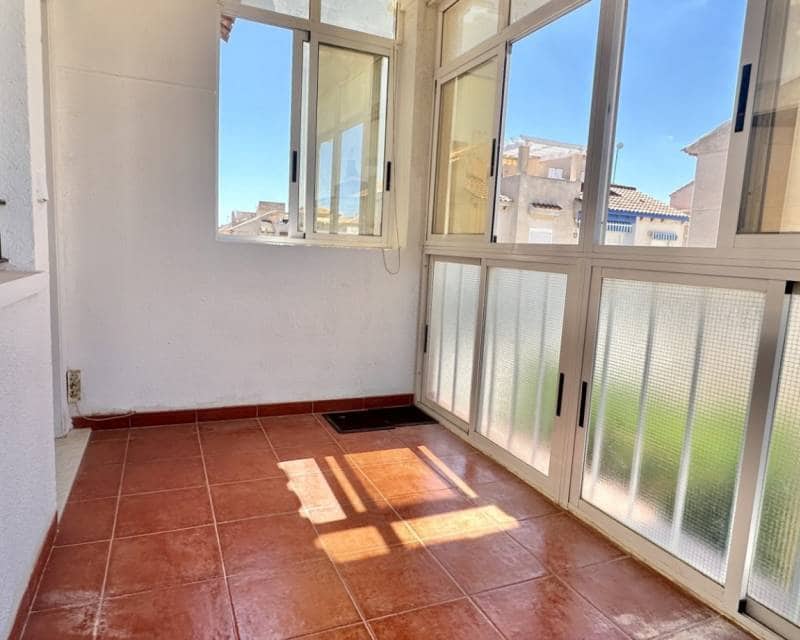 2 slaapkamer Appartement te koop in Playa Flamenca met zwembad - € 139.000 (Ref: 9331054)