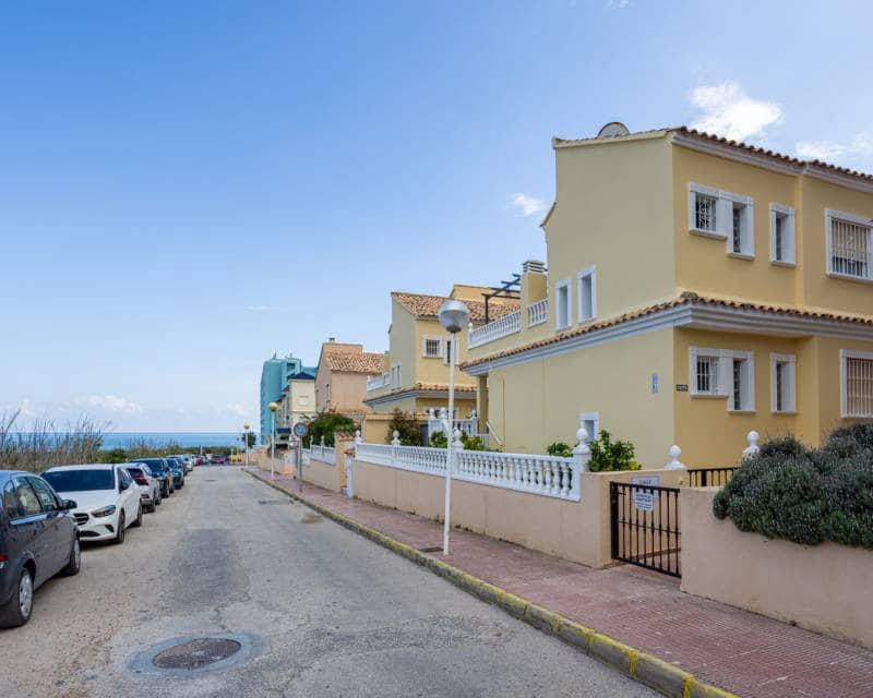 2 soveværelse Villa til salg i Guardamar del Segura med swimmingpool - € 299.900 (Ref: 9345172)