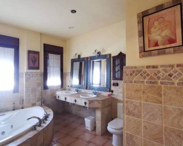 Chalet de 4 habitaciones en Orihuela en venta con piscina - 1.450.000 € (Ref: 9345173)