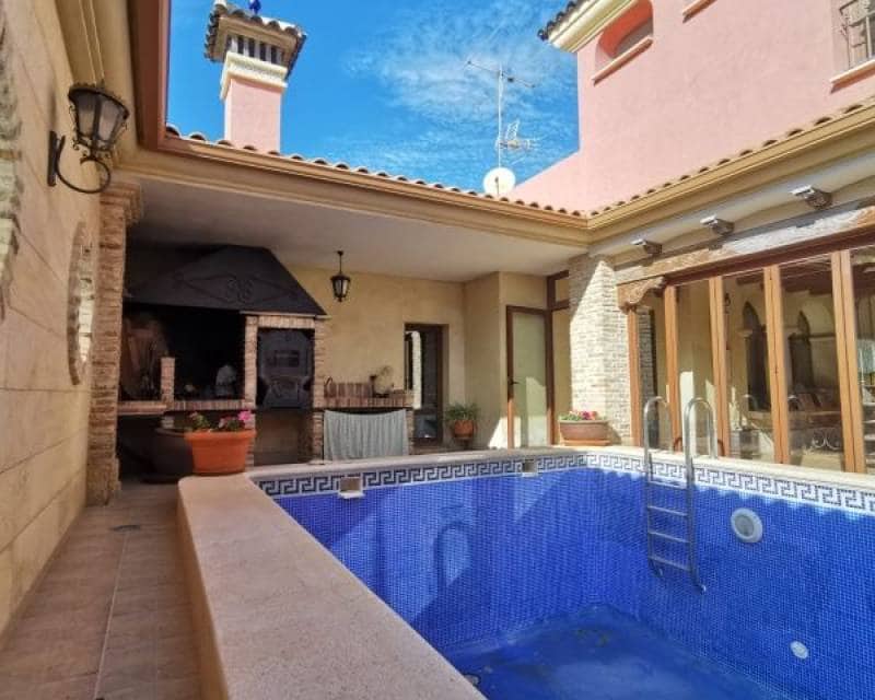 4 bedroom Villa for sale in Orihuela with pool - € 1,450,000 (Ref: 9345173)