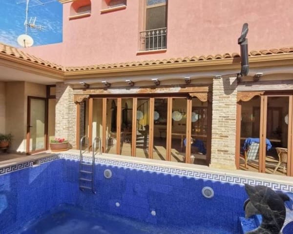 Chalet de 4 habitaciones en Orihuela en venta con piscina - 1.450.000 € (Ref: 9345173)