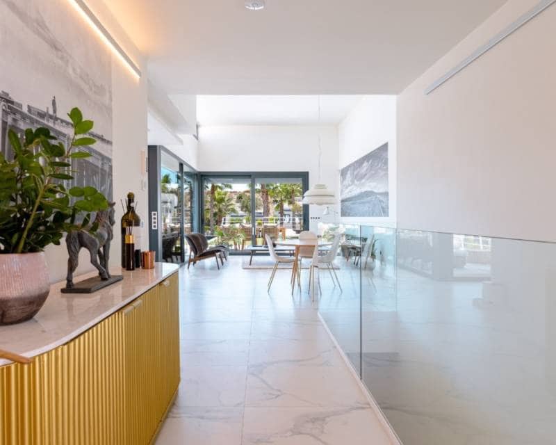 5 soveværelse Villa til salg i San Miguel de Salinas med swimmingpool - € 780.000 (Ref: 9345176)