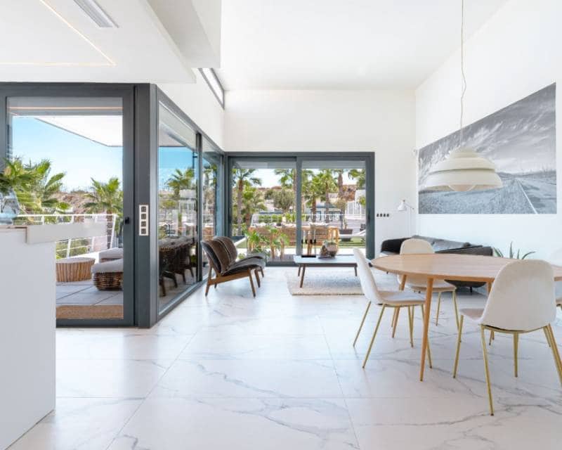 5 soveværelse Villa til salg i San Miguel de Salinas med swimmingpool - € 780.000 (Ref: 9345176)