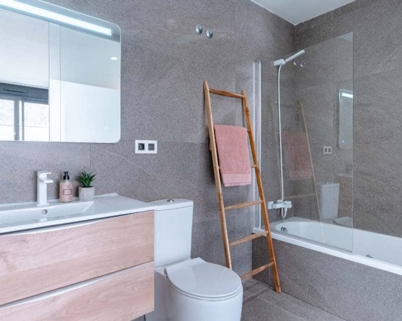 5 soveværelse Villa til salg i San Miguel de Salinas med swimmingpool - € 780.000 (Ref: 9345176)