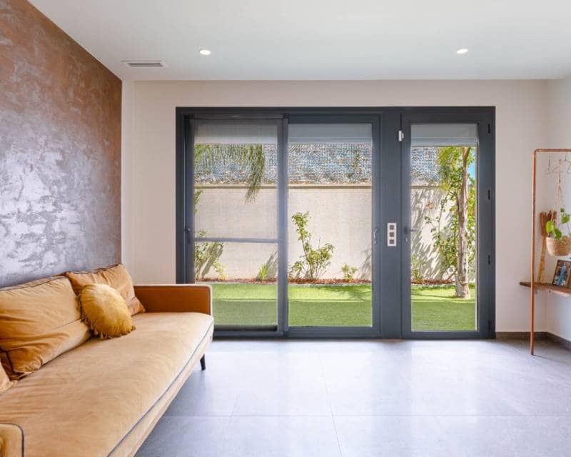 5 soveværelse Villa til salg i San Miguel de Salinas med swimmingpool - € 780.000 (Ref: 9345176)