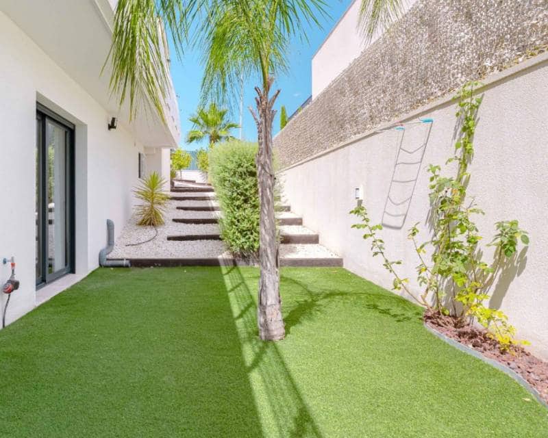 5 soveværelse Villa til salg i San Miguel de Salinas med swimmingpool - € 780.000 (Ref: 9345176)