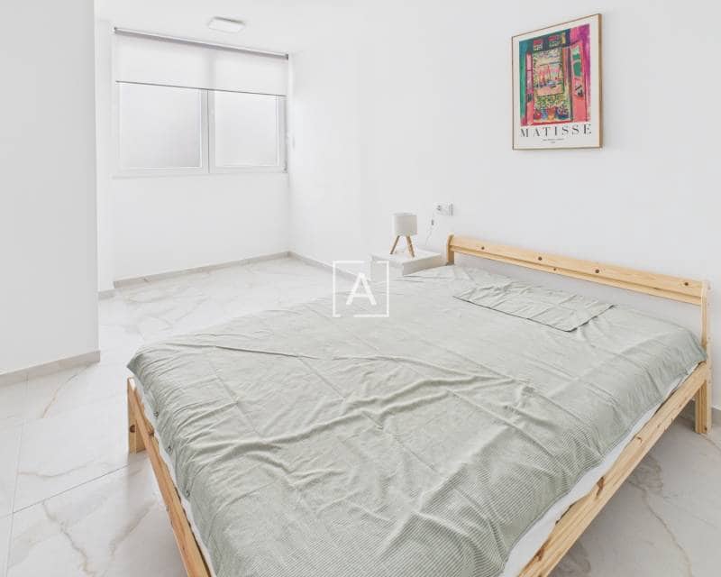 3 slaapkamer Penthouse te koop in Torrevieja - € 249.900 (Ref: 9352990)