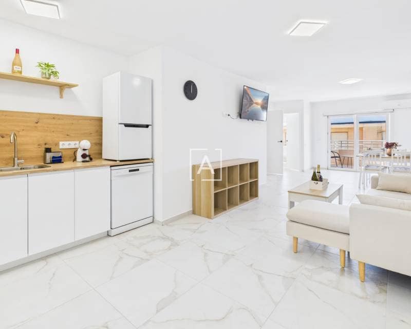 3 slaapkamer Penthouse te koop in Torrevieja - € 249.900 (Ref: 9352990)