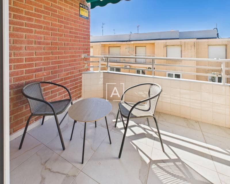 3 slaapkamer Penthouse te koop in Torrevieja - € 249.900 (Ref: 9352990)