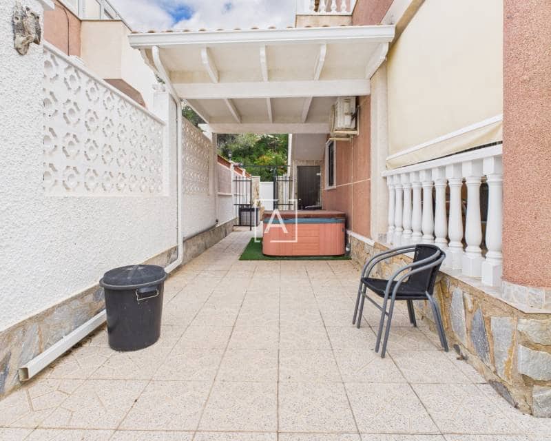 2 bedroom Townhouse for sale in Pinar de Campoverde - € 192,000 (Ref: 9360277)