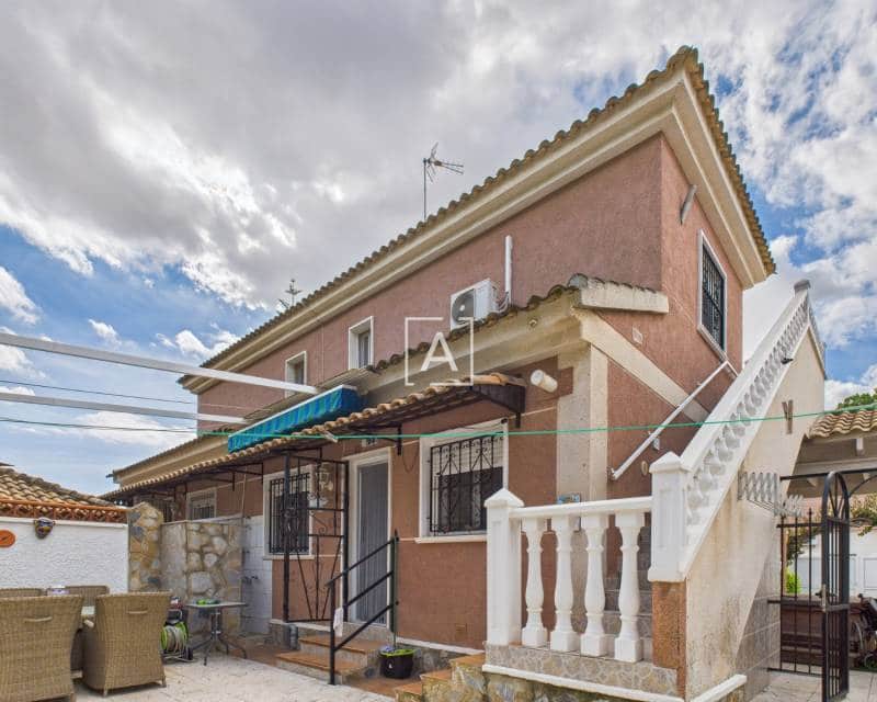 2 bedroom Townhouse for sale in Pinar de Campoverde - € 192,000 (Ref: 9360277)