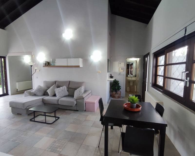 2 soveværelse Villa til salg i La Peraleja Golf Resort med swimmingpool - € 274.995 (Ref: 9360500)