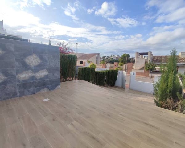 2 soveværelse Villa til salg i La Peraleja Golf Resort, Murcia by med swimmingpool - € 274.995 (Ref: 9360500)