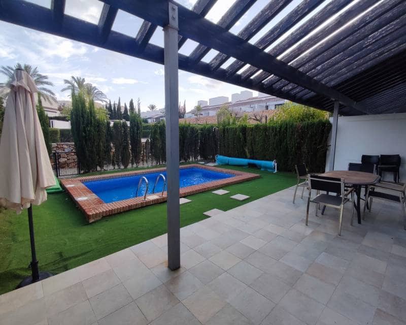 2 soveværelse Villa til salg i La Peraleja Golf Resort med swimmingpool - € 274.995 (Ref: 9360500)