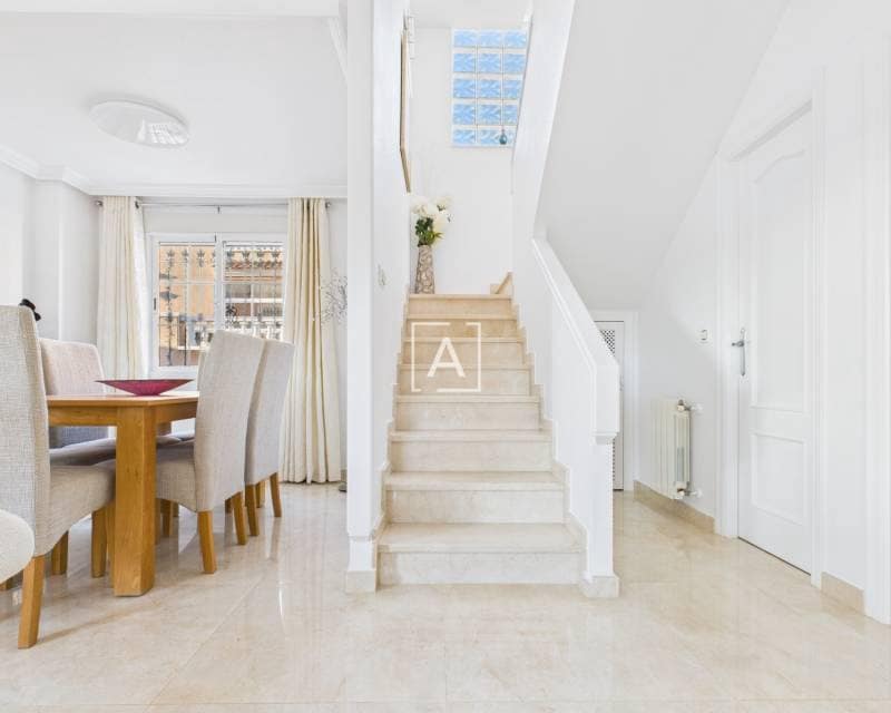 Chalet de 3 habitaciones en Pinar de Campoverde en venta con piscina - 397.500 € (Ref: 9362712)