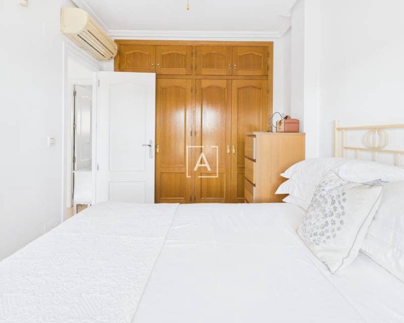 Chalet de 3 habitaciones en Pinar de Campoverde en venta con piscina - 397.500 € (Ref: 9362712)