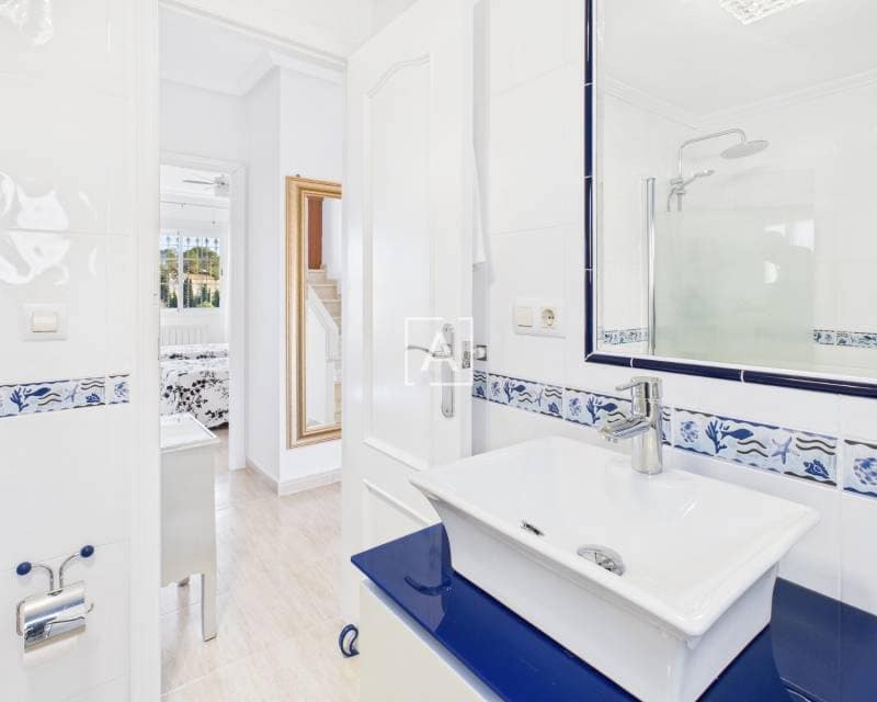 Chalet de 3 habitaciones en Pinar de Campoverde en venta con piscina - 397.500 € (Ref: 9362712)