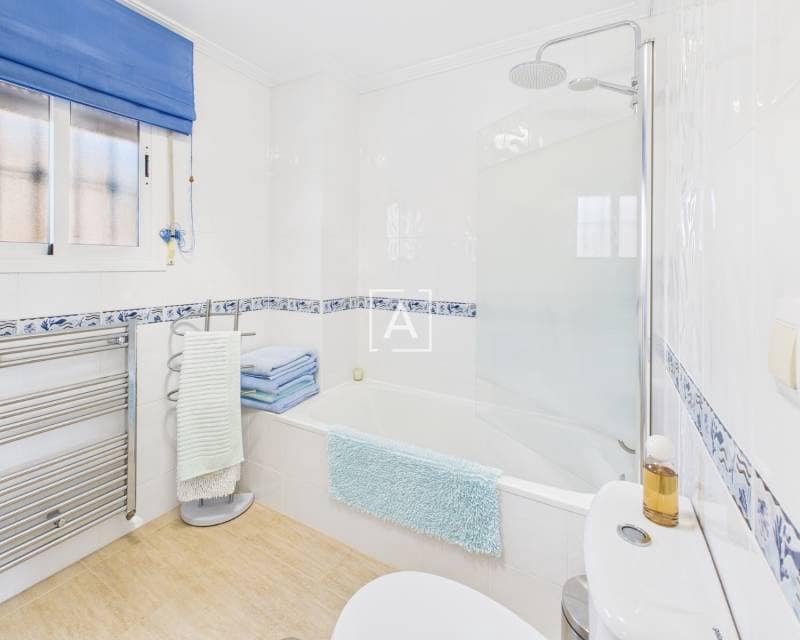 Chalet de 3 habitaciones en Pinar de Campoverde en venta con piscina - 397.500 € (Ref: 9362712)