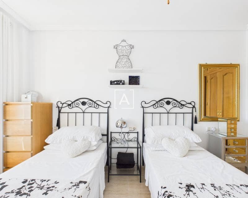 Chalet de 3 habitaciones en Pinar de Campoverde en venta con piscina - 397.500 € (Ref: 9362712)